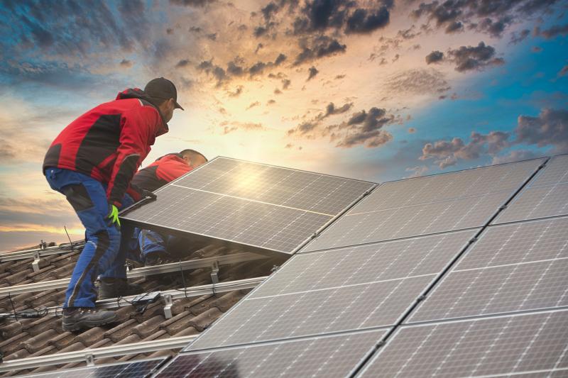 Comment optimiser le rendement de vos panneaux solaires chez vous ?